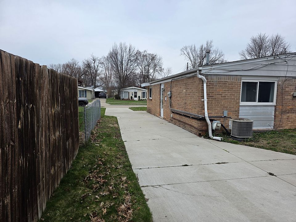 2nd image of 1554 Middlesex Ave