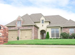 604 Clubhouse Dr, Muskogee, OK 74403