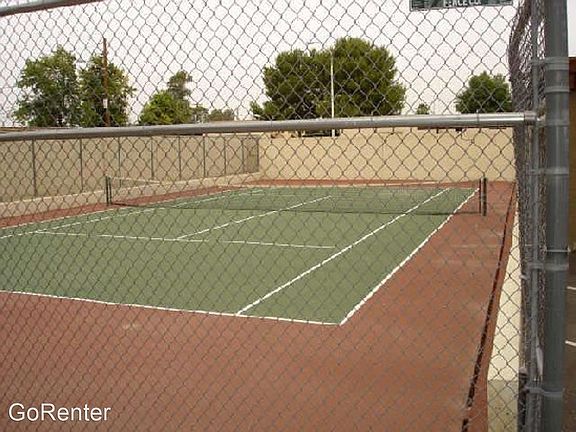 4th image of 2202 W Glenrosa Ave #4-5