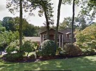 35 Talisman Dr, Dix Hills, NY 11746