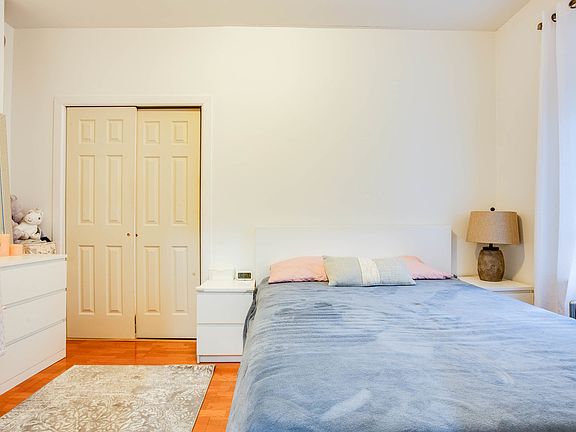 4th image of 2207 19th St APT 43