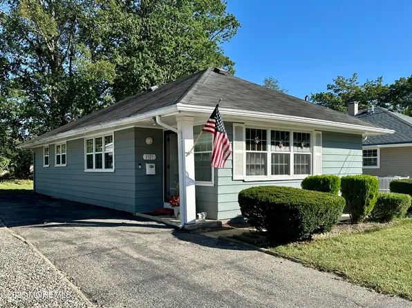 1925 Mount Carmel Boulevard, Toms River, NJ 08753
