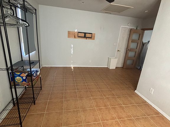 4th image of 609 Hennipen St