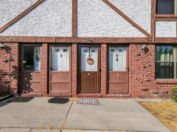 6 Bailey #6, Middle Island, NY 11953