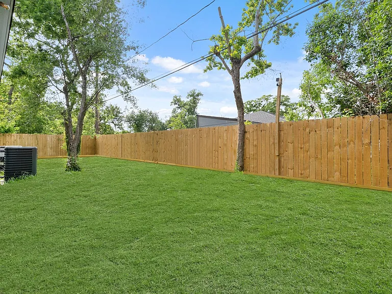 5941 Southlea St — Photo 21