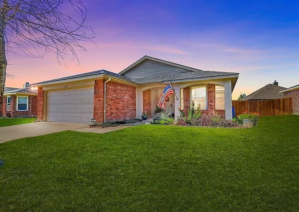 227 Hilltop Dr