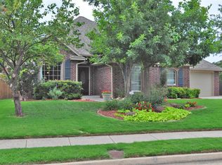 601 Harrier Hawk, Edmond, OK 73003