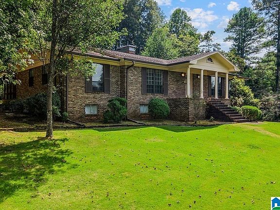 3rd image of 4075 Roselyn Rd
