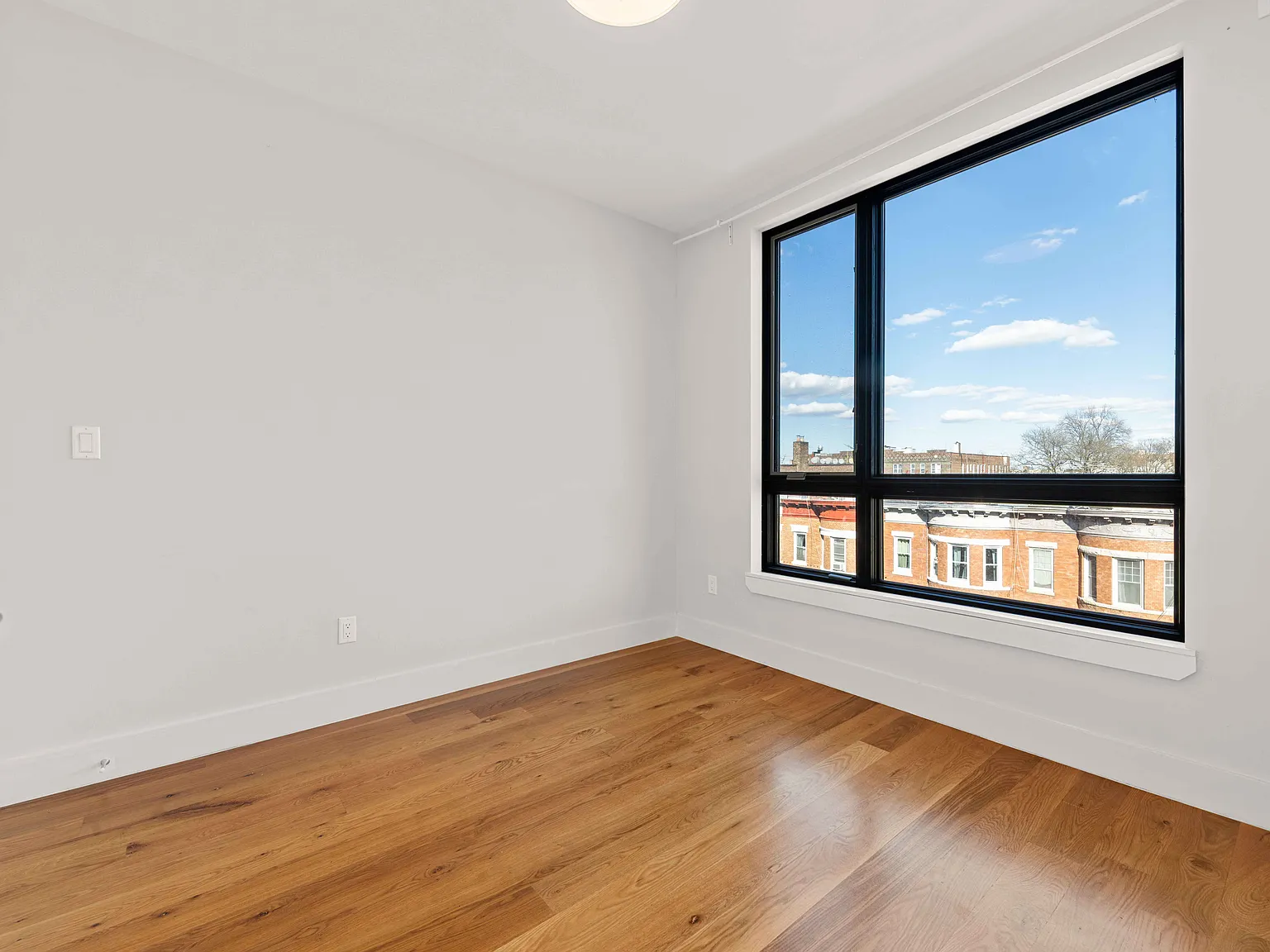 948 New York Avenue — Photo 4