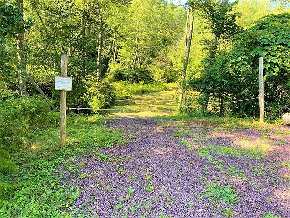 4th image of Kresge Ln