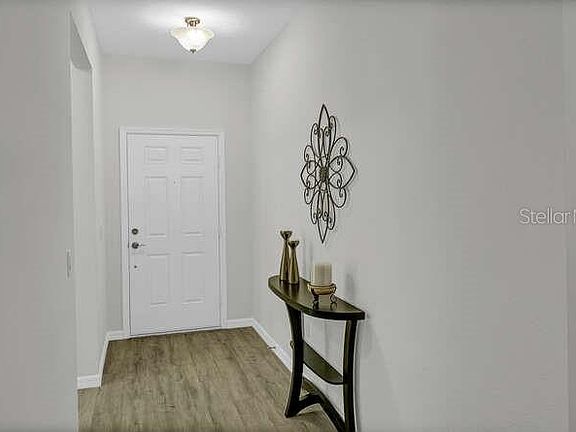 3rd image of 13554 Marilyn Ct