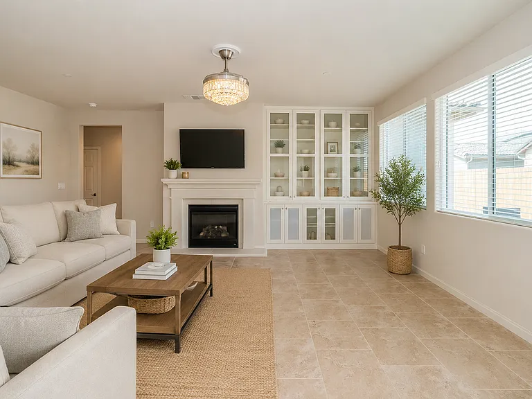 3556 Cordova Ave — Photo 2