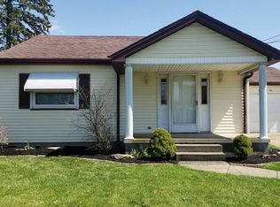 869 Shannon Rd, Girard, OH 44420