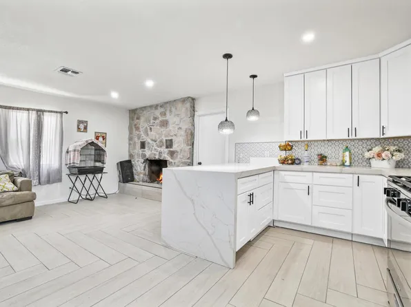 19530 Tumbleweed Trl, Desert Hot Springs, CA 92241