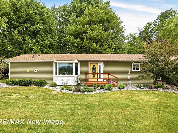 3rd image of 8385 Canada Rd