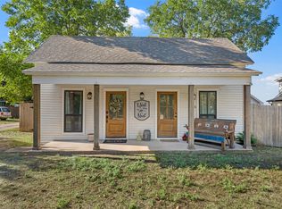 605 W Ronda St, West, TX 76691