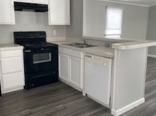 1800 N Live Oak St #51, Rockport, TX 78382