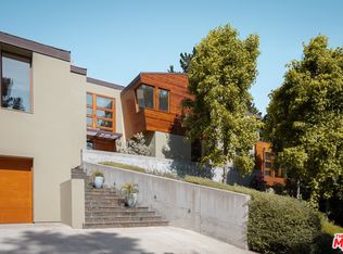 2244 Mandeville Canyon Rd, Los Angeles, CA 90049