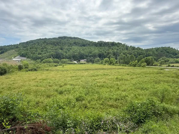 31 Hayes Creek Rd, Pine Knot, KY 42635