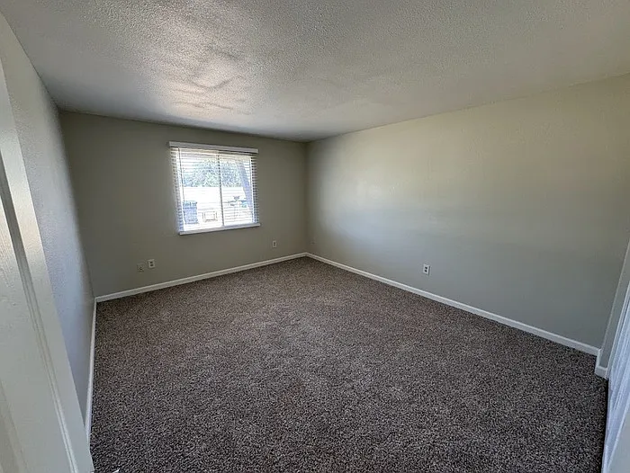 7361 W Coronado Rd — Photo 12