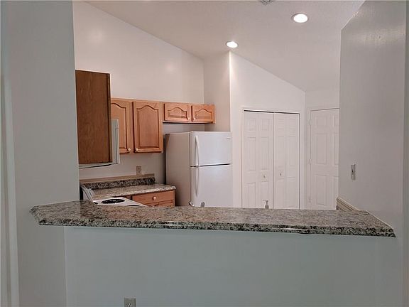 5th image of 1155 37th Ave