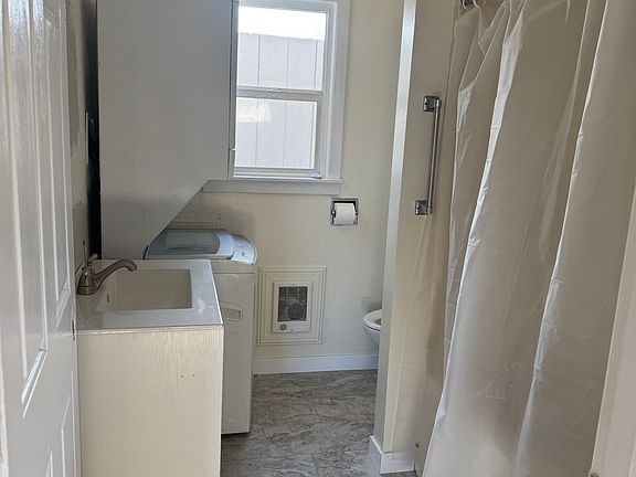 4th image of 601 E Lennox St