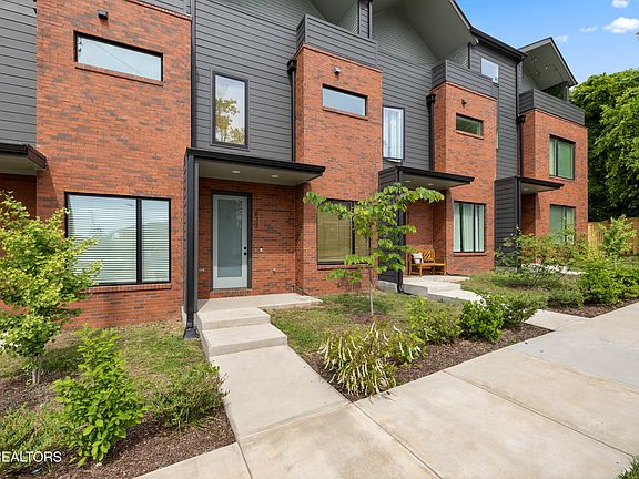 2nd image of 833 N 4th Ave