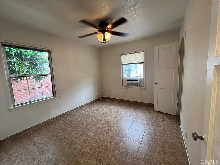 6718 Comet St — Photo 10