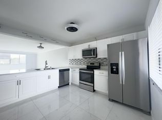 8040 Hampton Blvd APT 406, North Lauderdale, FL 33068