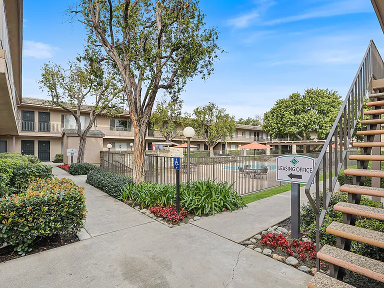 Kimberly Arms Apartment Homes — Photo 1