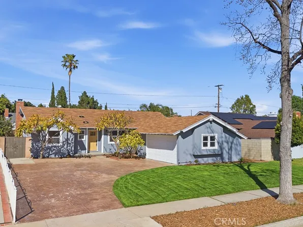 21045 Blythe St, Canoga Park, CA 91304