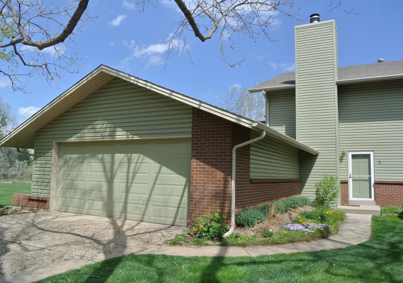 Boulder Townhome 3 bed, 2.5 bath — Photo 1