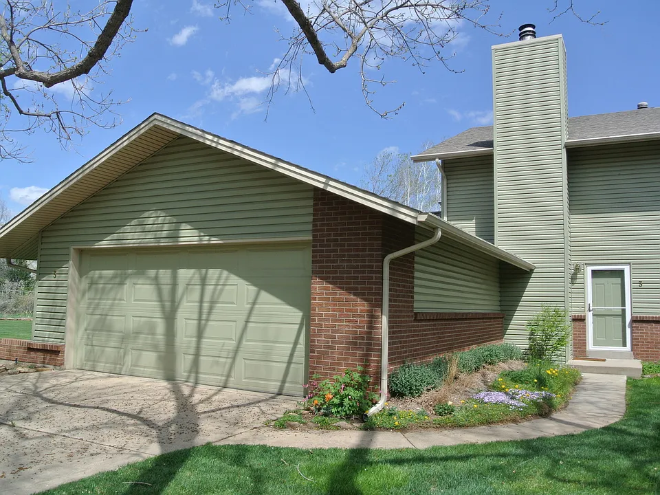 1080 Fairway Ct #3