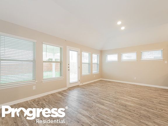 5th image of 5908 Bianca Dr
