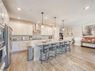 10025 Cardinal Knoll Ave, Las Vegas, NV 89143