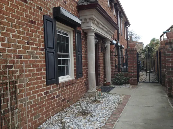 209 58th St #A, Virginia Beach, VA 23451