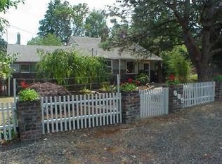 605 NE 170th St, Shoreline, WA 98155