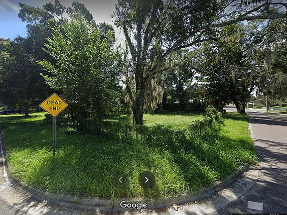5th image of 2601 E Curtis St