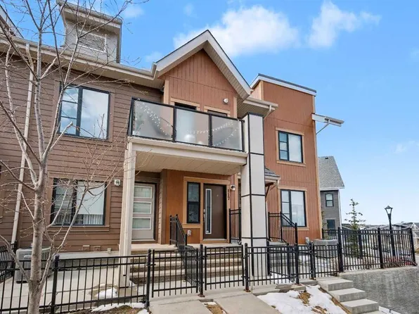 117 SW Livingston Cmn NE, Calgary, AB T3P 1K1