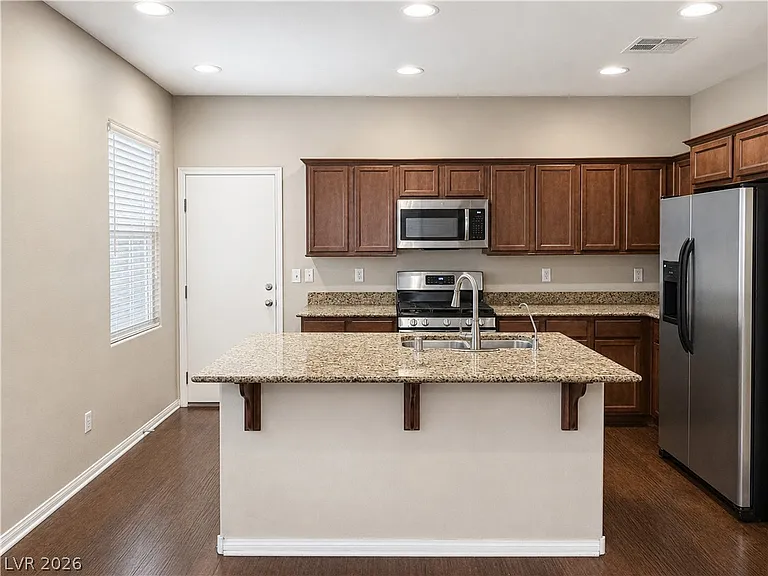 8371 Stillhouse Ct — Photo 6