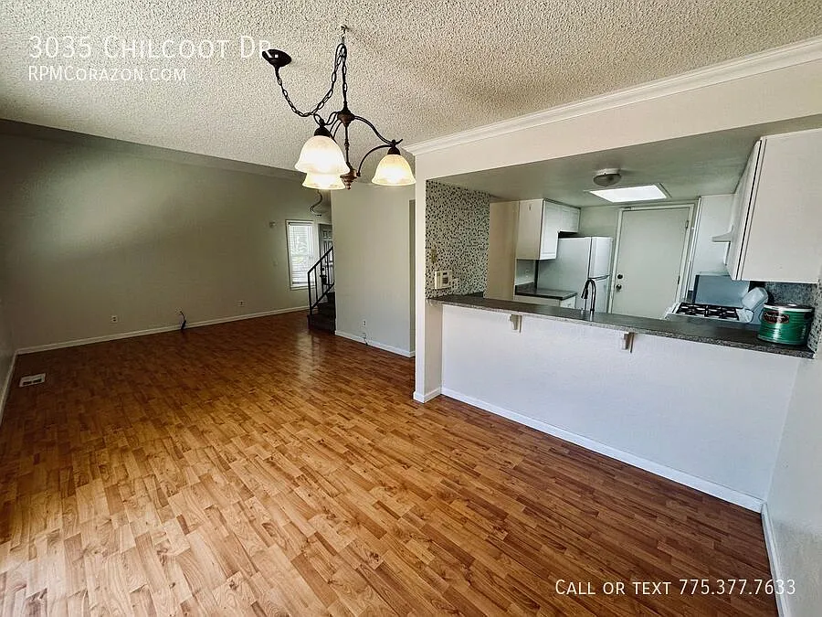 3 bed, 2.5 bath, 1270 sqft, $2,345 — Photo 4