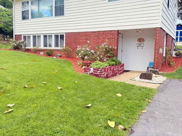 13408 Forest Glen Rd, Woodbridge, VA 22191