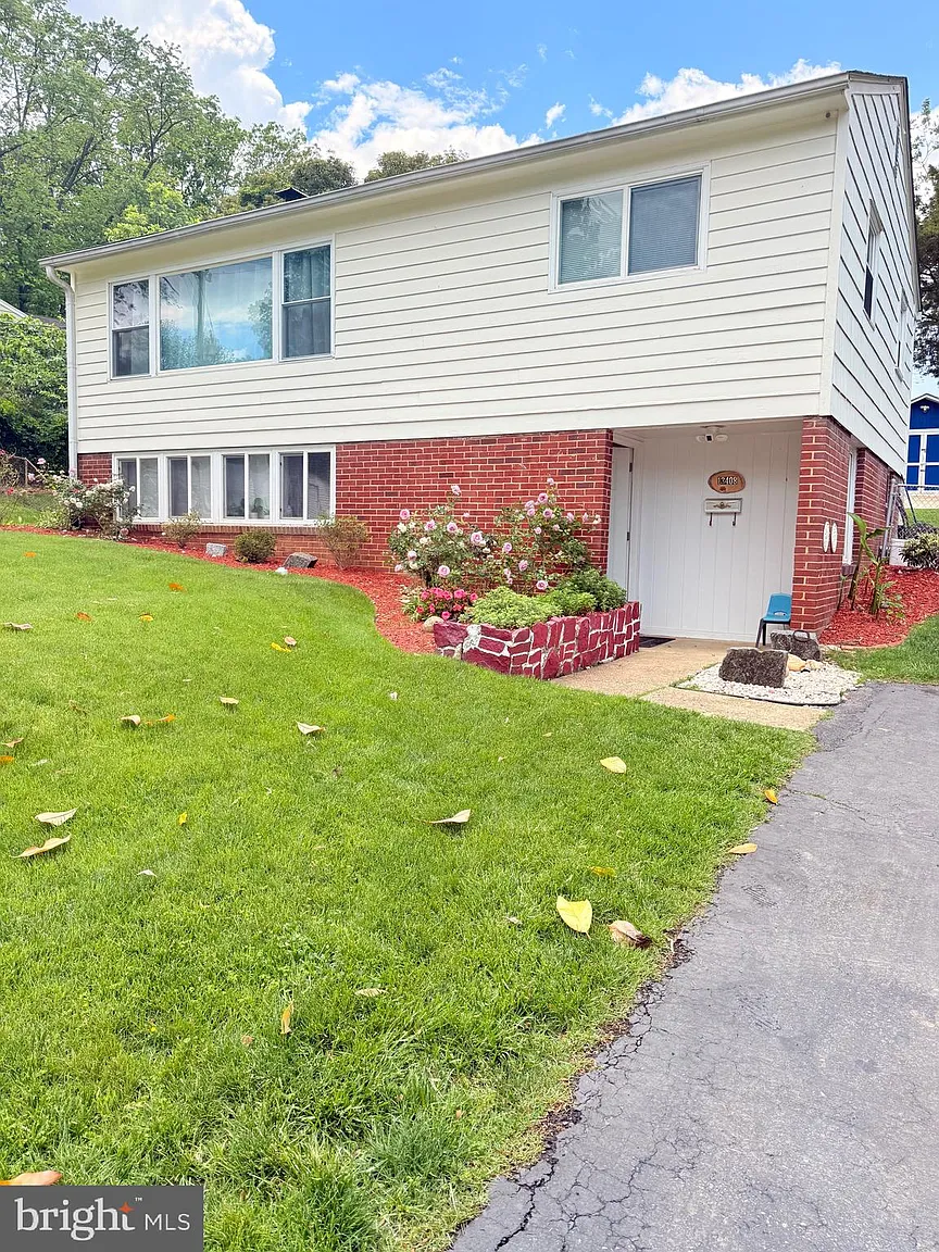 13408 Forest Glen Rd photo 1