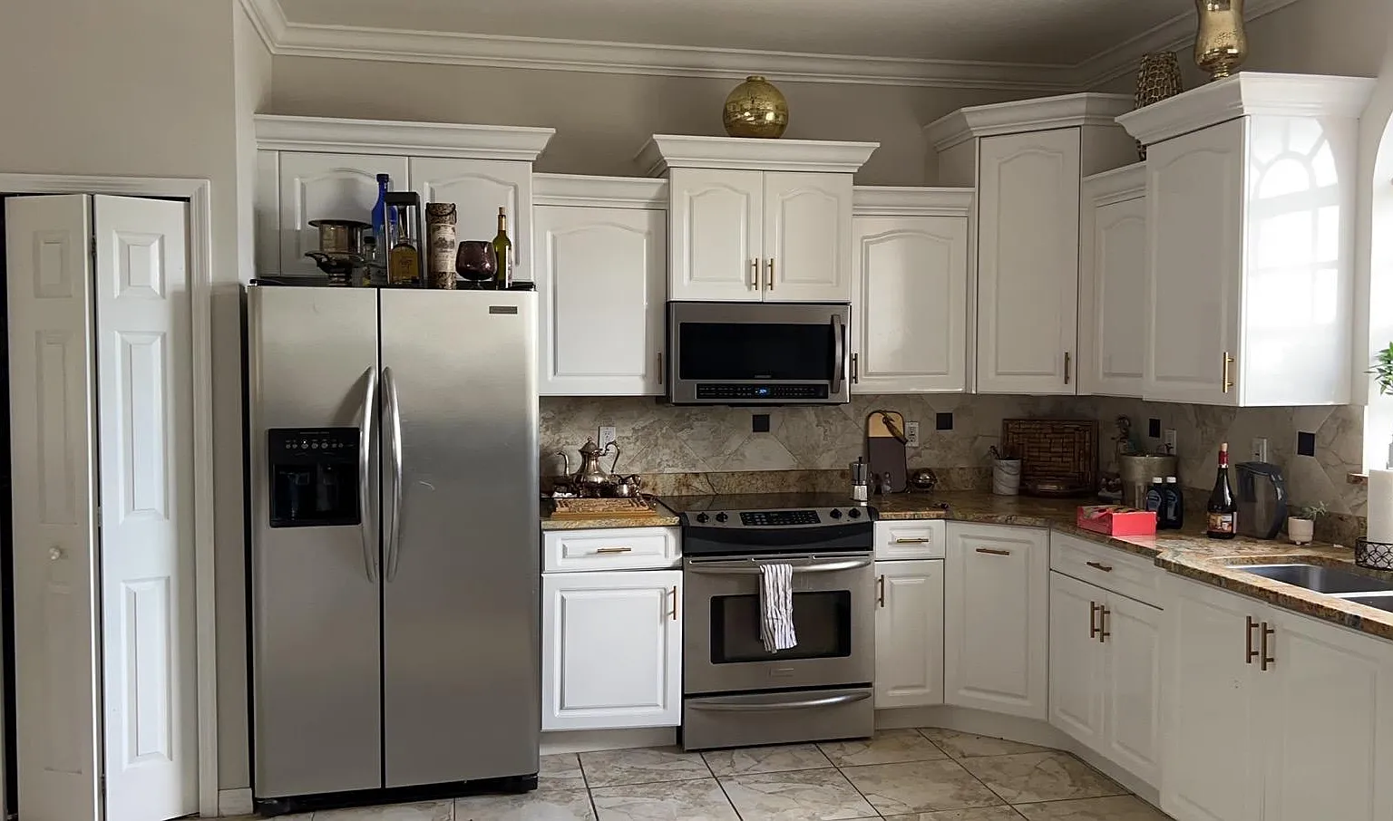 4 bed, 3090 sqft, $2,500 — Photo 3