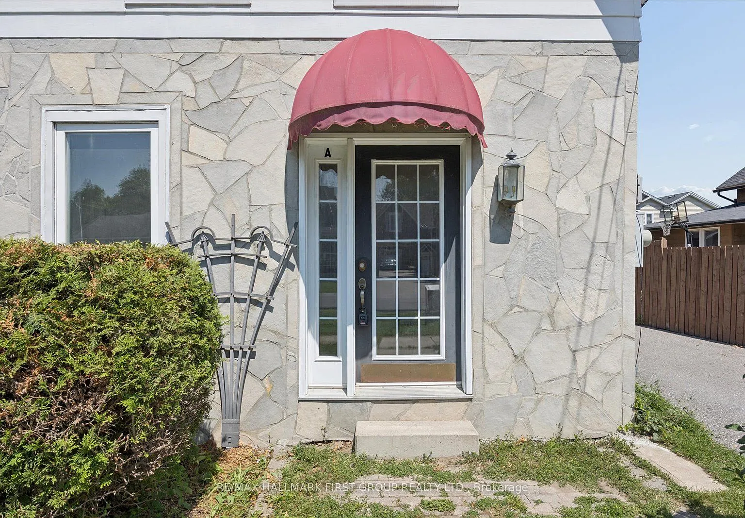 Studio, $1,900 — Photo 2