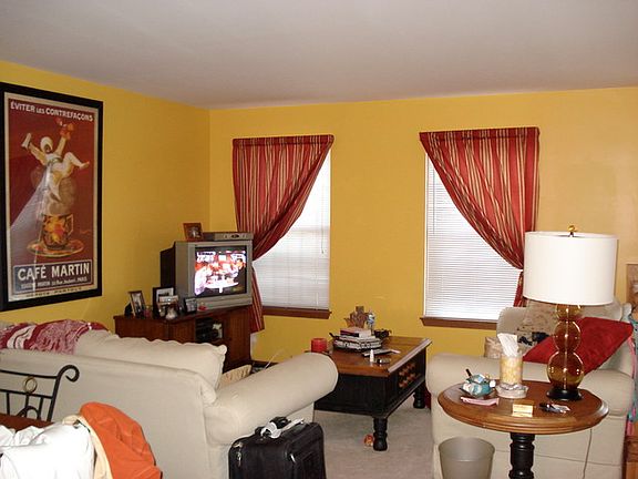3rd image of 815 Essex Cir #815