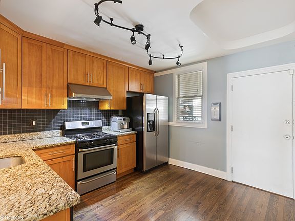 3rd image of 1350 N Bell Ave #1