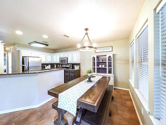 4th image of 1406 Spanish Trail Dr