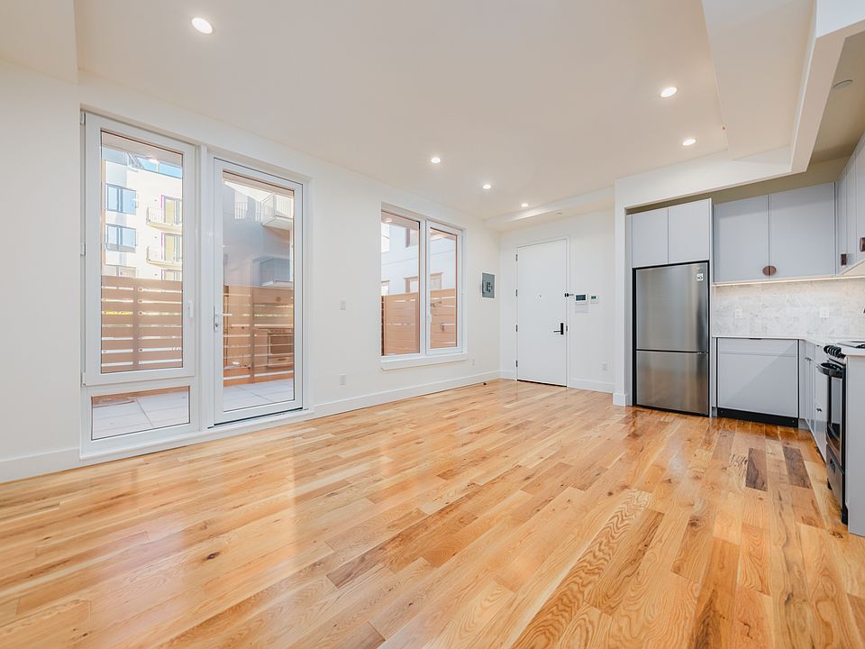 1st image of 33 Franklin St #230