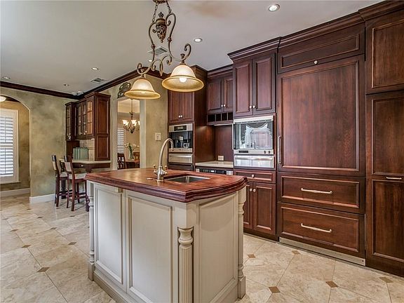 5th image of 6914 Middle Cove Dr